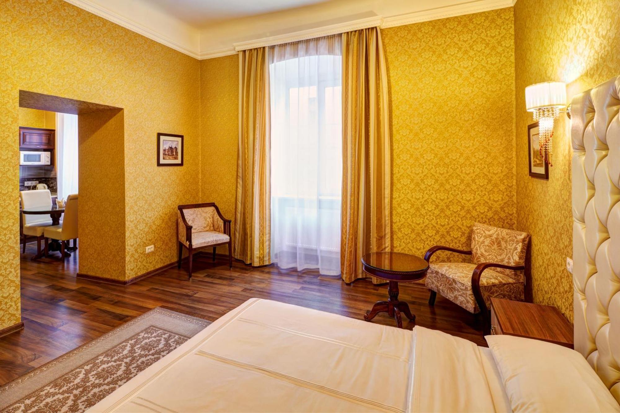 Lviv Apartments Номер фото